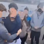 adolescenti filmati in timp ce se bat intr o autogara din alba unul dintre ei ar fi avut un pumnal asupra sa 69345c0be51f3