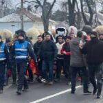 alerta la ruginoasa altercatii intre mascati si jandarmi la traditionala bataie dintre valeni si deleni video 6954f619d5846