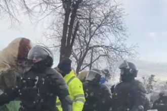 altercatii intre jandarmi si mascatii de la ruginoasa 6954d3e097b04