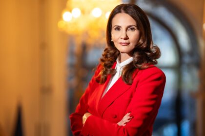 anca alexandrescu demasca planul lui coldea si kovesi jurnalista da de pamant cu rezistii care vor catusiada coldea e linistit baietii de la recorder lucreaza pentru el 693a707773377