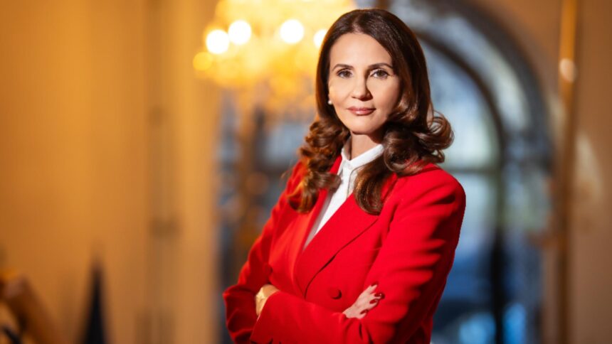 anca alexandrescu demasca planul lui coldea si kovesi jurnalista da de pamant cu rezistii care vor catusiada coldea e linistit baietii de la recorder lucreaza pentru el 693a707773377