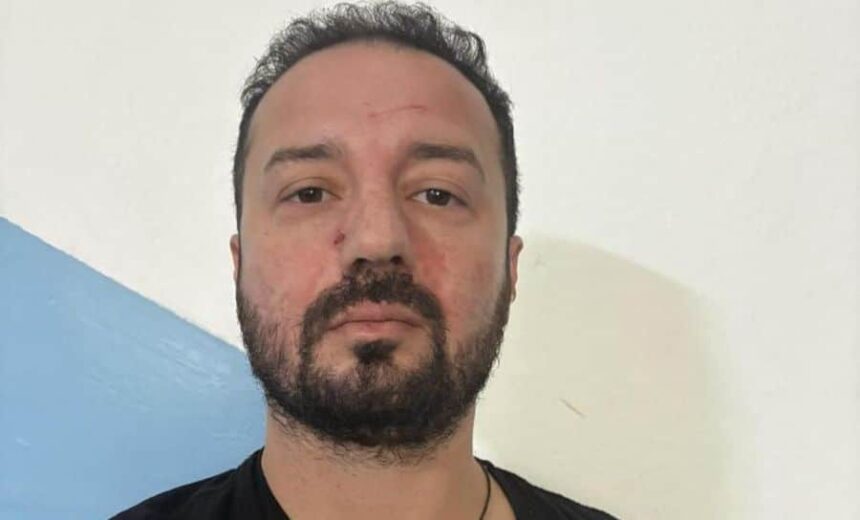 barbatul care i a transmis lui calin georgescu mars la moscova a depus plangere dupa ce a fost agresat de sustinatorii fostului candidat la presedintie 692dc808c2403