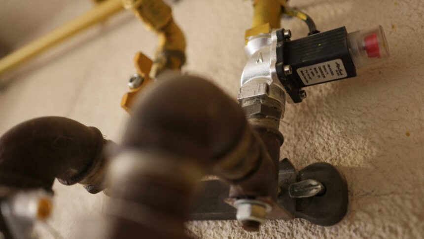 bataie de joc la mangalia zeci de oameni lasati in frig de sarbatori desi au platiut facturile de gaze 694599f35164f