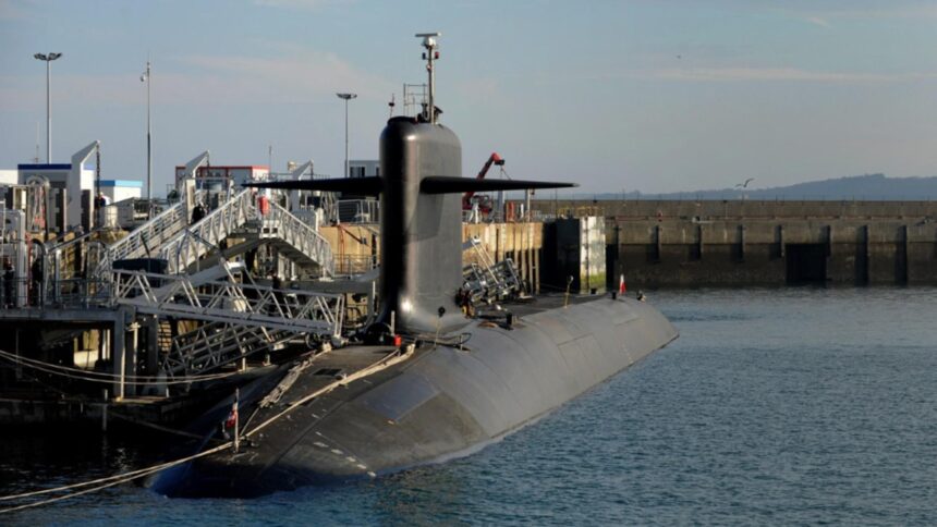 baza de submarine nucleare din franta sub asediu aerian militarii au deschis focul 6932f803abb64