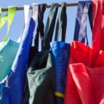 cand devine punga cu pungi problema psihologica specialistii spun ce se ascunde sub dorinta de a pastra pungile si borcanele goale pentru orice eventualitate 694420bcc9afb