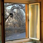 cat timp trebuie sa tii geamul deschis iarna trucul secret care te ajuta sa aerisesti locuinta fara sa pierzi caldura 693ad8e3b8111