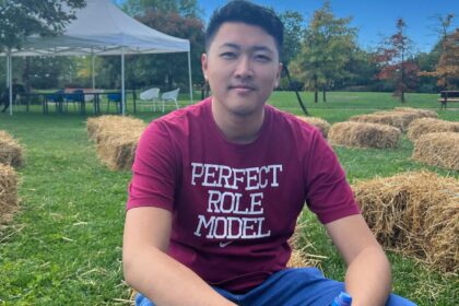 chinezul care a intonat imul romaniei de ziua nationala video 692d9f8232c54