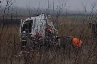 cisterna incarcata cu gpl rasturnata intre husi si albita soferul a reusit sa se autoevacueze 694284a6e39cb