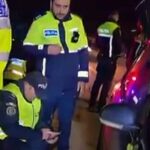 contrabandisti de tigari urmariti de politisti din botosani pana in suceava unde s au rasturnat cu masina doar unul dintre ei a fost prins video 6930052911aa7