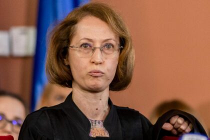 corecta raluca morosanu va lua pensie mai mare decat salariul suma halucinanta care va intra luna de luna in conturile judecatoarei razvratite 694036406cb3c