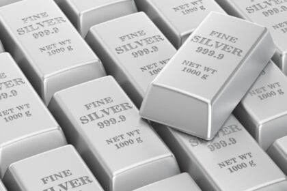 cotatiii record la argint in 2025 deficitul de oferta si cererea globala imping pretul in sus 692d8fee7da98