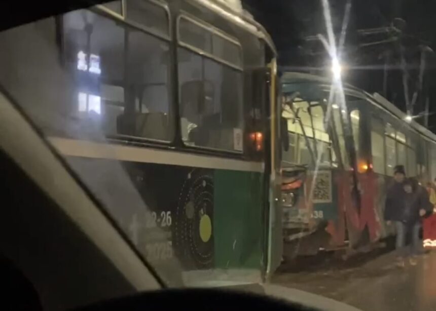 cum au intrat in coliziune trei tramvaie din municipiul iasi explicatiile ctp 69522d2383e4d