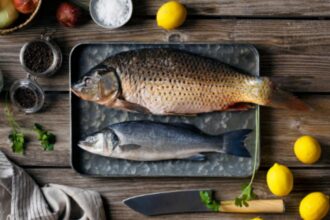 cum sa cureti pestele de solzi fara sa alunece din mana trucul pe care trebuie sa l cunoasca toate gospodinele 69526f4d12000