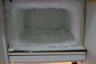 de ce ingheata frigiderul in interior iarna solutiile simple si eficiente pe care toate gospodinele trebuie sa le stie 6948d14aebb11