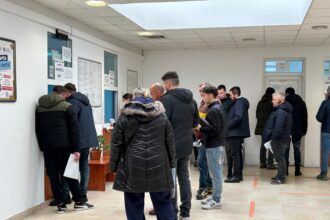 digitalizare fara finalizare inmatricularile online inca depind de posta si de prezenta fizica la ghiseu de ce inca asteptam doua luni pentru programarea la permise 693a26714b21f