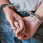 doi barbati din neamt de 26 si 40 de ani arestati dupa ce au exploatat o minora de 16 ani fata era institutionalizata 693837f103744