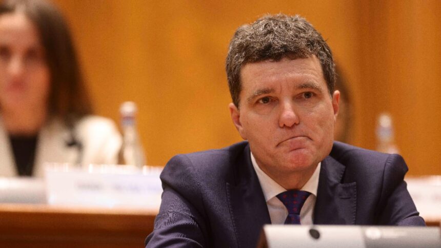 doi fosti judecatori ccr il acuza pe nicusor dan de incalcarea constitutiei pentru clipul electoral cu drula de la cotroceni ce poate pati presedintele 69317c3a6984f