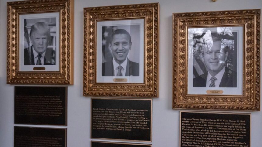 donald trump a adaugat descrieri la galeria de portrete ale fostilor presedinti sua jigniri pe banda rulanta pentru obama si biden 69438e688806d
