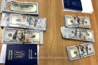 doua femei din ucraina prinse la granita cu 60 000 de dolari ascunsi in cizme 694bd9213ac6d