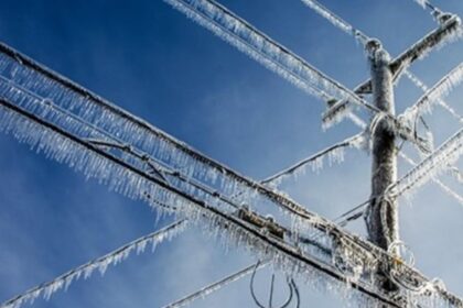 dupa criza apei campina si mii de gospodarii din prahova au ramas fara curent din cauza viscolului 6952edf377ecc