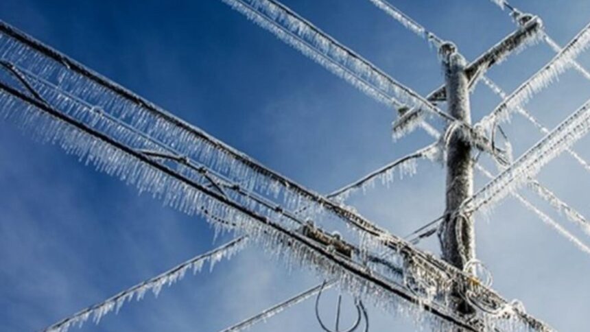 dupa criza apei campina si mii de gospodarii din prahova au ramas fara curent din cauza viscolului 6952edf377ecc