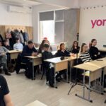 elevii liceului de informatica grigore moisil din iasi primesc o noua clasa renovata printr un proiect dedicat educatiei 693cc27d2b4ae