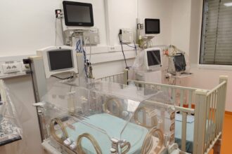 exclusiv sectia ati de la spitalul de copii redeschisa de dsp iasi desi nu s a schimbat nimic ministrul rogobete refuza sa explice situatia 694a87231fe48