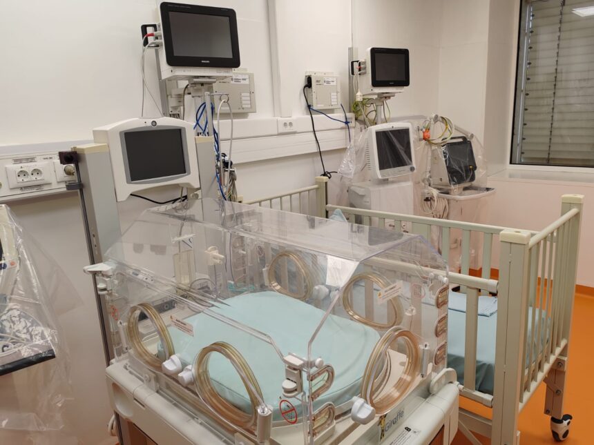 exclusiv sectia ati de la spitalul de copii redeschisa de dsp iasi desi nu s a schimbat nimic ministrul rogobete refuza sa explice situatia 694a87231fe48