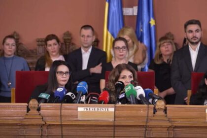 explicatiile liei savonea privind apelul din timpul conferintei de la curtea de apel era in contextul conferintei de presa 693afe966d10f