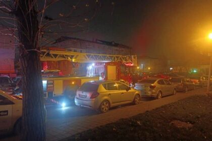 explozie intr un apartament din iasi un barbat in varsta de aproximativ 50 de ani are arsuri de gradul i la nivelul fetei si mainilor 693555a995022