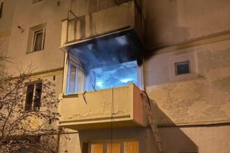 explozie intr un bloc din onesti doua persoane au suferit arsuri 694dd9039f91c