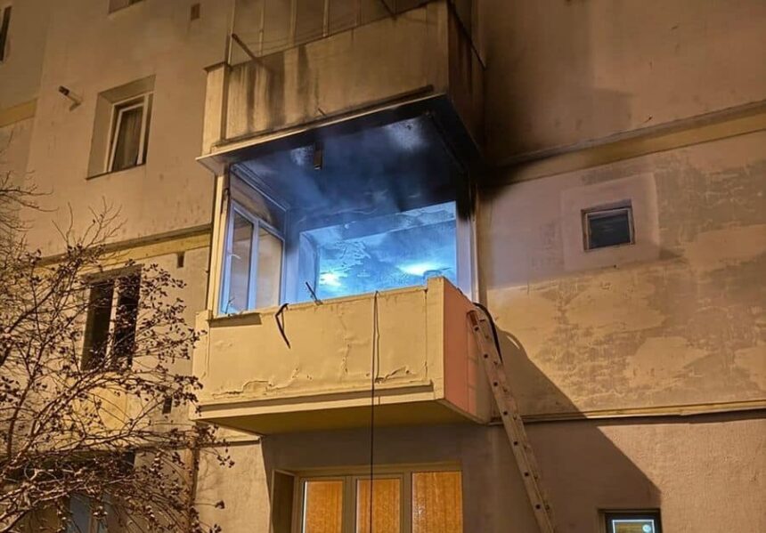 explozie intr un bloc din onesti doua persoane au suferit arsuri 694dd9039f91c