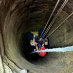 femeie blocata intr o fantana adanca de 15 metri intr un sat din vaslui mai multi sateni au sarit sa o salveze 694d142c43b28