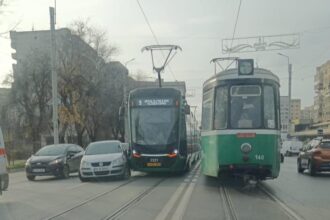 foto accident intre un tramvai si un autoturism in centrul iasului 693815d61cbf7 1
