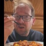 gafa facuta de dominic fritz politicianul se lauda ca a gatit gulas bihorean 6954c8984e2c1