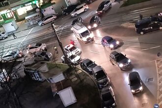 iesean prin beat la volan de doua ori in aceeasi zi a doua oara nu avea nici permis a fost bagat direct in arest 6936a286ee781