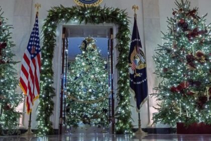 imagini inedite de la casa alba melania trump a pus decoratiunile de craciun acasa este acolo unde se afla inima 692ecfda7bcd1