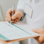 in ultima sedinta din 2025 guvernul vrea sa mai taie o zi din concediu medical al romanilor 6953e0935f63d