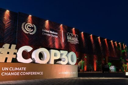 inarmarea accelerata a planetei grabeste sfarsitul ipocriziei climatice un eveniment mondial care a trecut oarecum neobservat analiza unui cunoscut specialist iesean 69302ac7ba0ca