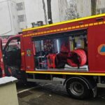 incendiu puternic in ajun de craciun intr un bloc mai multi locatari evacuati focul ar fi fost provocat intentionat 694c138dbd2d2