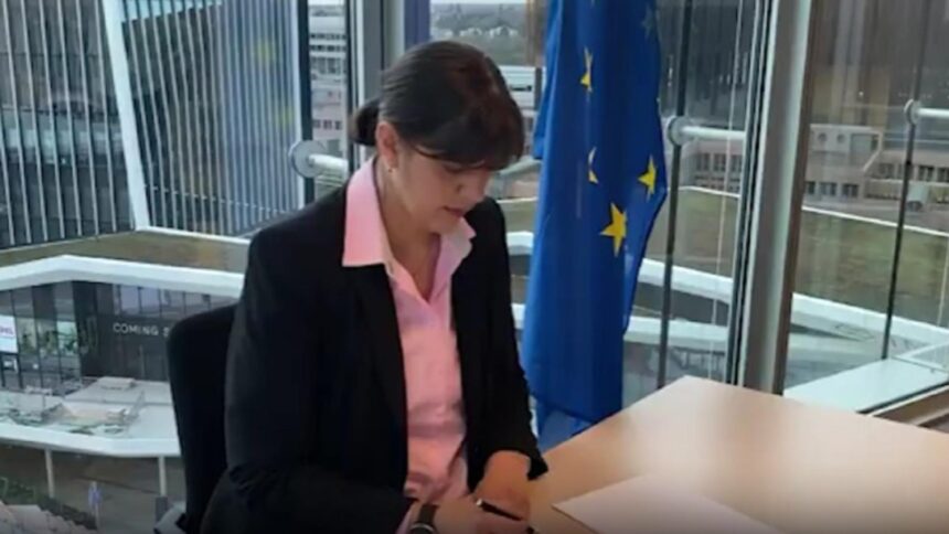 kovesi dezvaluiri despre dusmanii influenti si periculosi sefa catuselor vrea sa se intoarca in romania 693af30e7c7b5