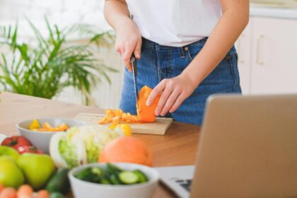 legume si fructe care contin o cantitate mare de vitamina c sunt recomandate in sezonul rece deoarece intaresc imunitatea 693015e72ce11