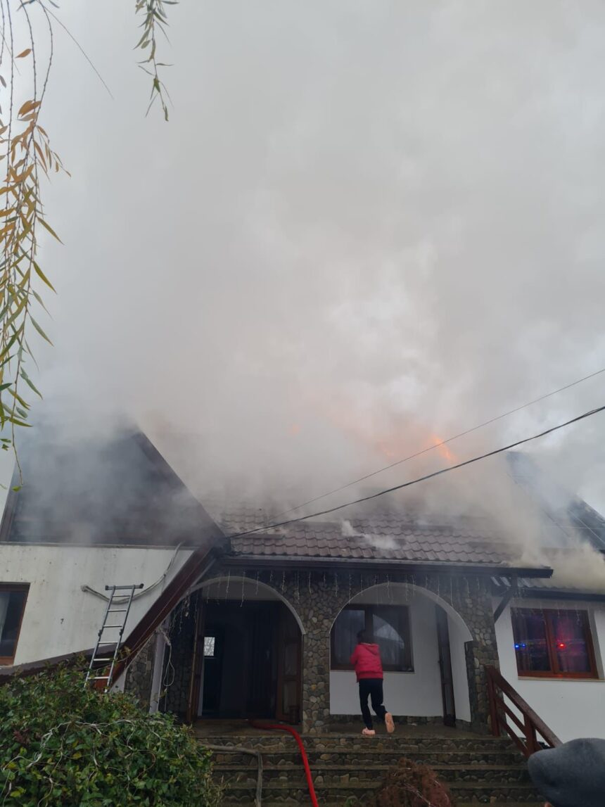 locuinta cuprinsa de flacari in comuna tibanesti 6935a7743ad7e