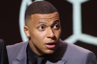 lovitura pentru psg clubul de fotbal francez a fost condamnat sa i plateasca 61 de milioane de euro lui kylian mbappe 69416a5b825dc