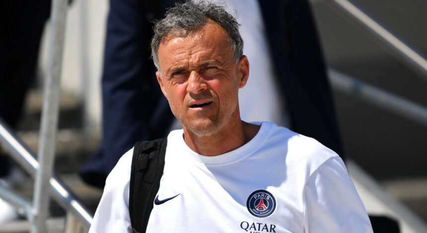 luis enrique a fost desemnat antrenorul anului la gala fifa the best 6941a61036f74