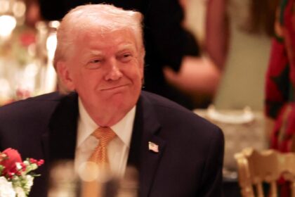 mesajul de craciun al lui donald trump care a lasat sua cu gura cascata craciun fericit tuturor inclusiv gunoaielor din stanga radicala 694d1b403d1bf