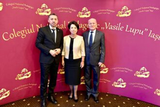 ministrul educatiei in vizita pe furis la iasi dupa lasarea intunericului 694302314b4ae