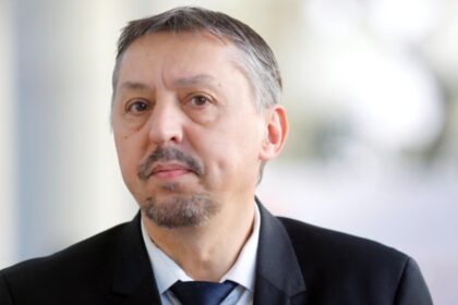 ministrul educatiei la ceremonia de premiere a olimpicilor internationali avem si foarte multe umbre in sistem 693002ec1c9c5