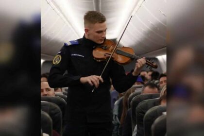 moment inedit la peste 10 000 de metri altitudine un jandarm a interpretat la vioara imnul romaniei video 692d54166c964