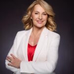 nadia comaneci mesaj de anul nou pentru romani abia astept sa sarbatorim multe lucruri istorice in 2026 video 69555a1af0144